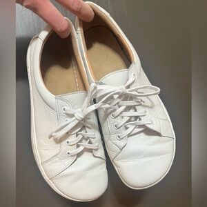 Peerko Barefoot White Leather Sneakers